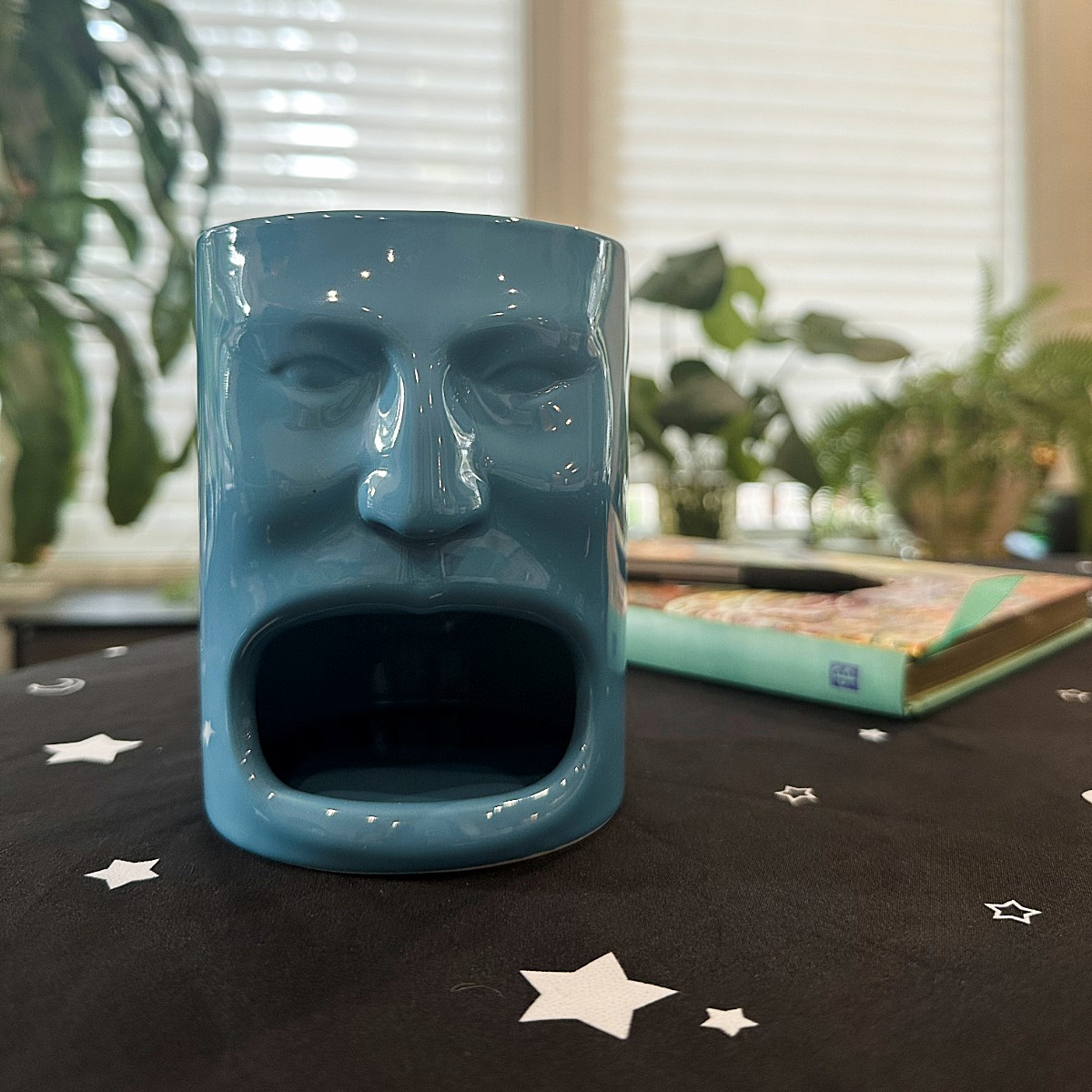 Earth + Water Eternal Scream Snack Mugs, blue front